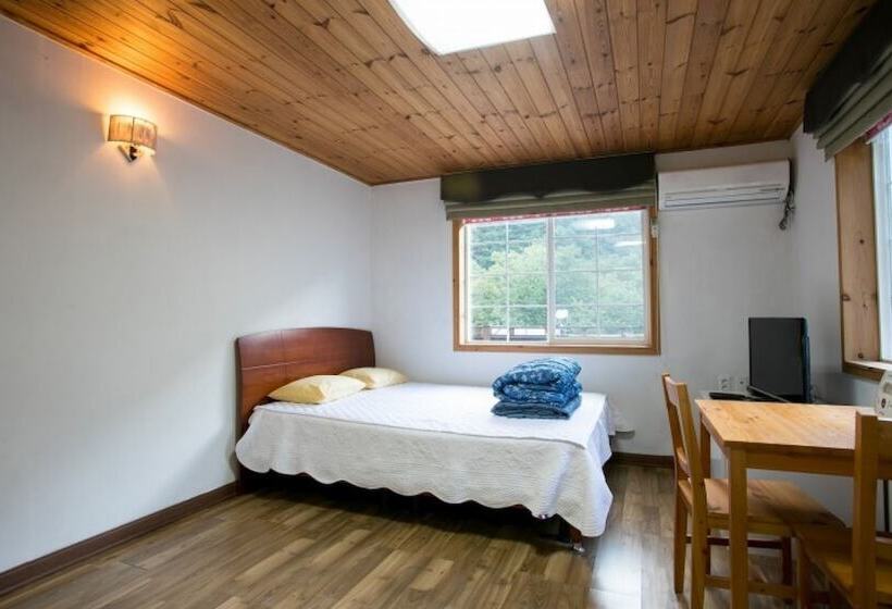 Ulsan Art And Pension