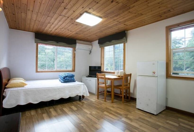 Ulsan Art And Pension