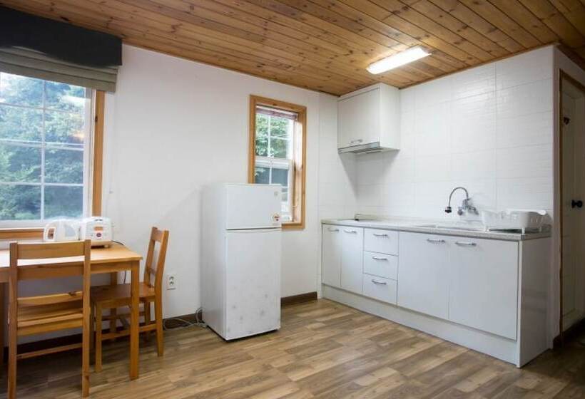 Ulsan Art And Pension