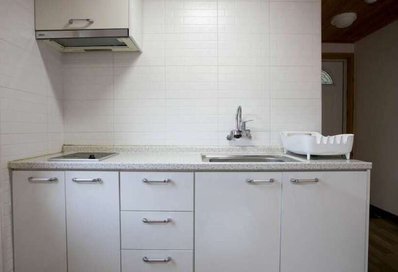 Ulsan Art And Pension