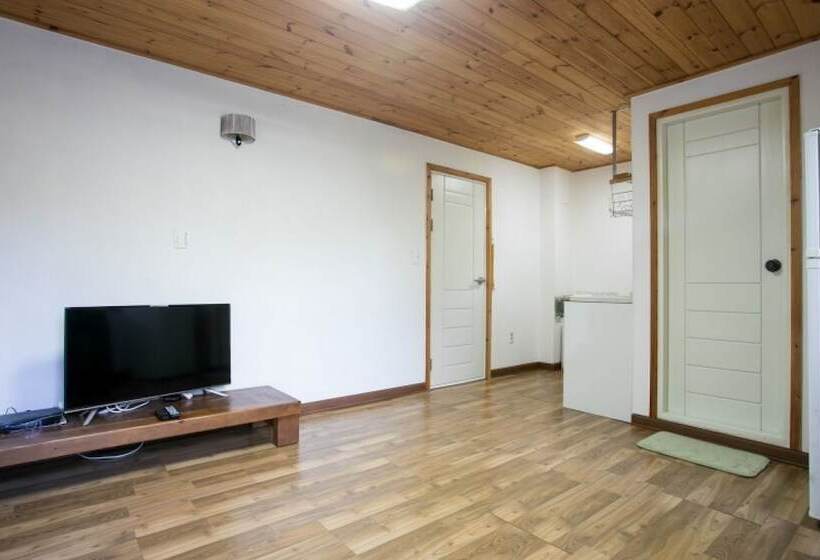 Ulsan Art And Pension