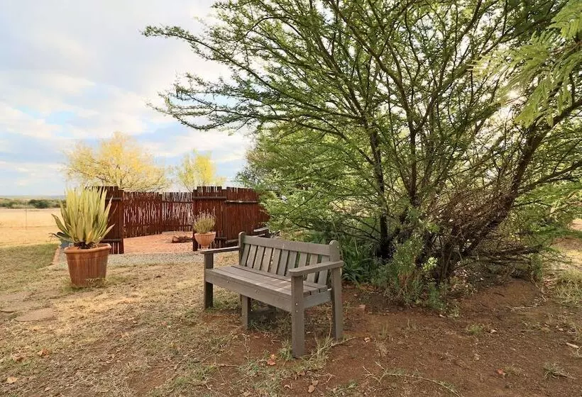 Aamiaismajoitus (B&B) Tata Farm Game Lodge