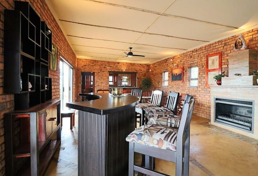 مبيت وإفطار Tata Farm Game Lodge