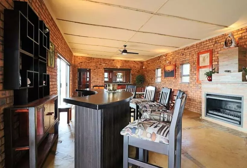 Aamiaismajoitus (B&B) Tata Farm Game Lodge