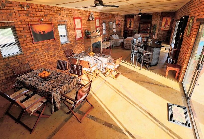 مبيت وإفطار Tata Farm Game Lodge