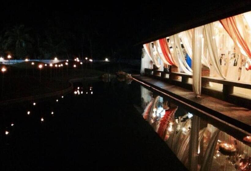 هتل Kanokrat Resort