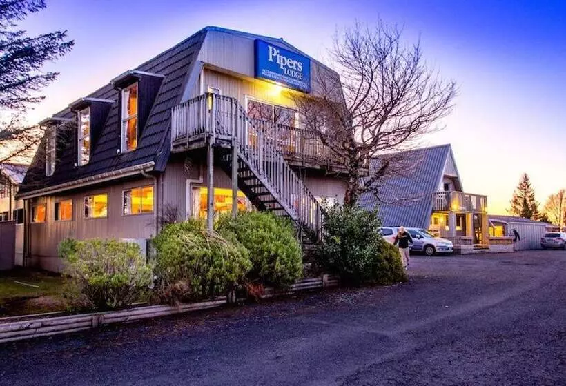 Hotelli Pipers Ski Lodge