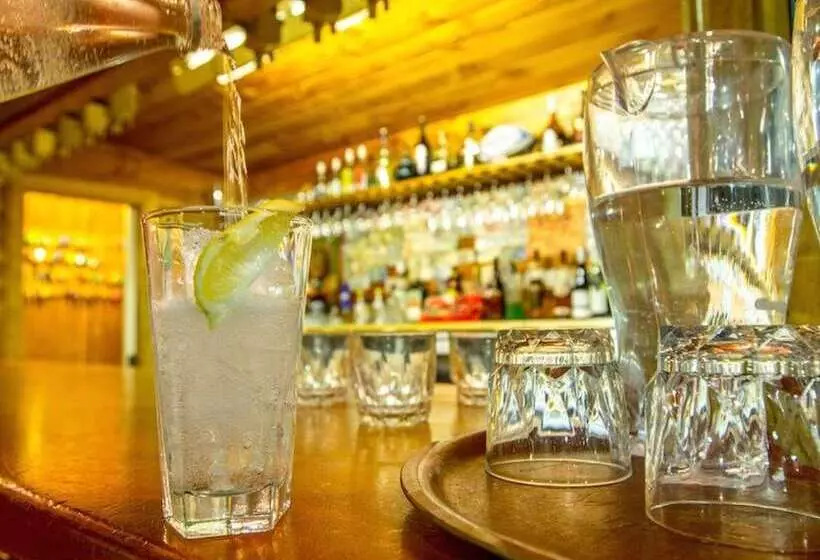 Hotelli Pipers Ski Lodge