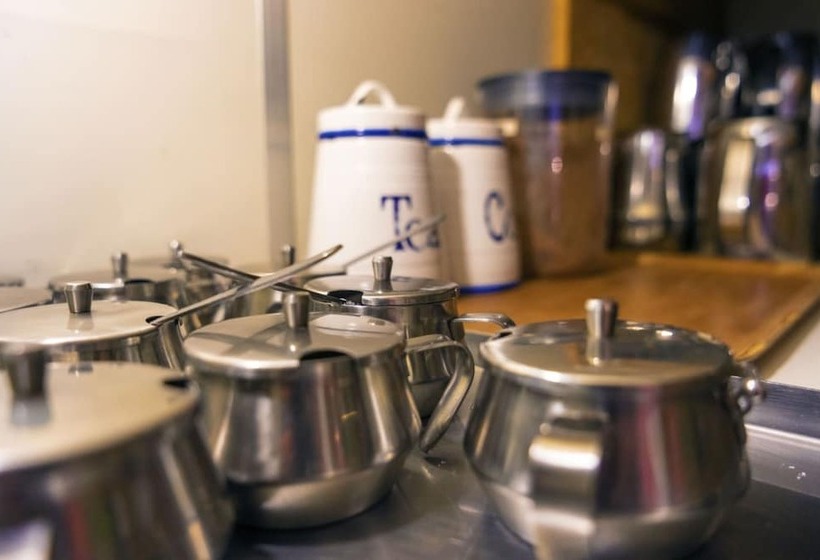 בית מלון כפרי Pipers Ski Lodge