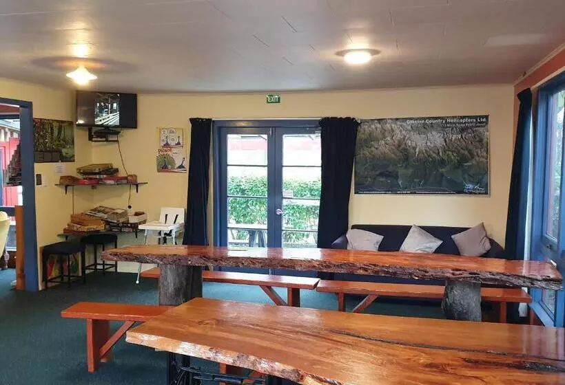 Alberg Glow Worm Accommodation