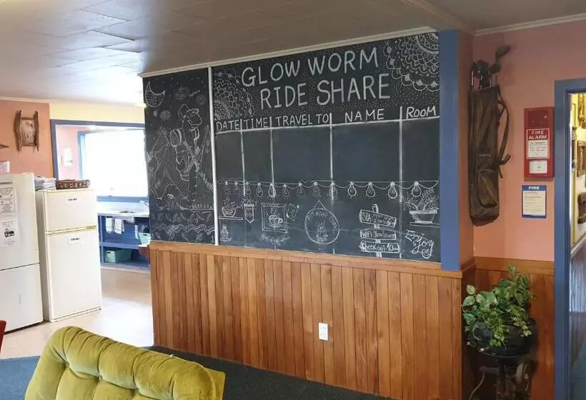 Alberg Glow Worm Accommodation