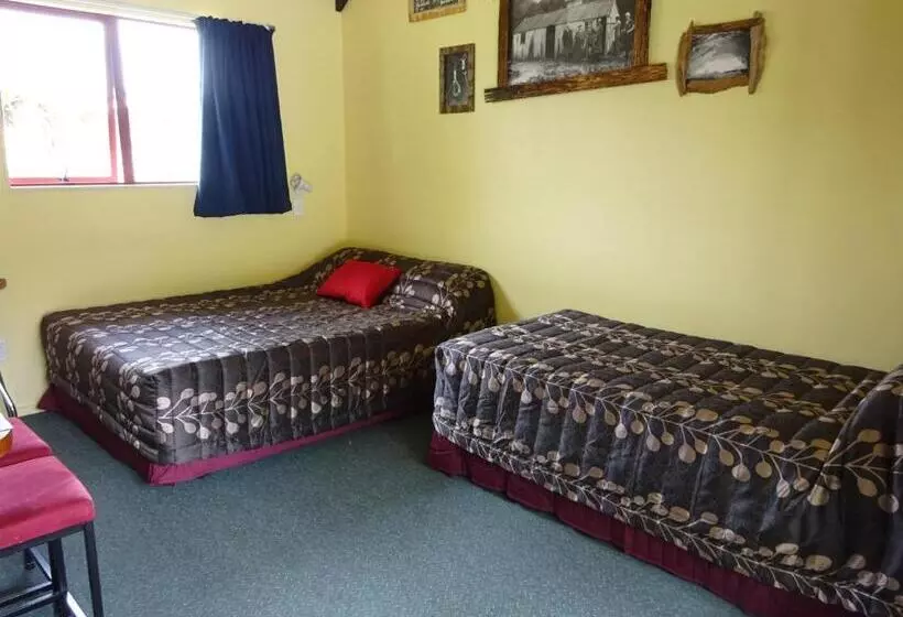 Alberg Glow Worm Accommodation