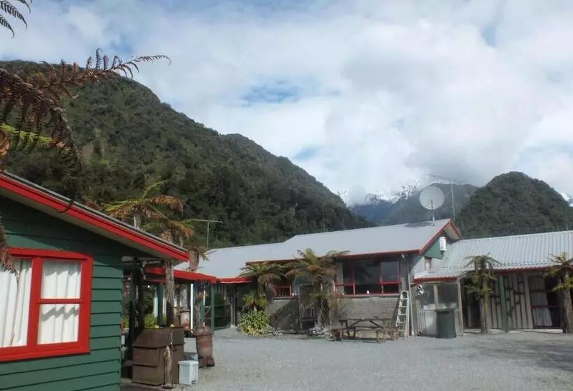 Alberg Glow Worm Accommodation