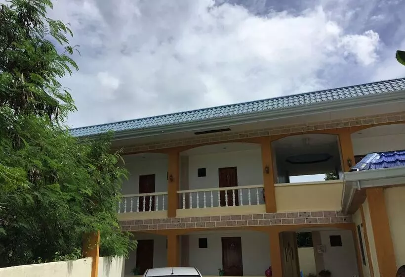 ベッドアンドブレックファースト Gemini Hotel And Restaurant