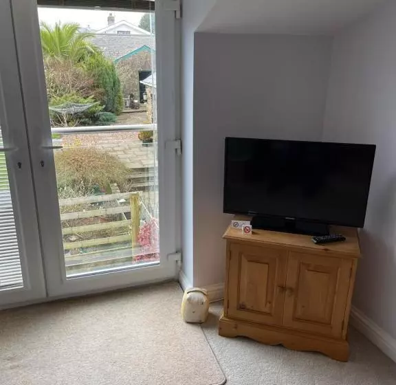 ベッドアンドブレックファースト Nythfa Guest House