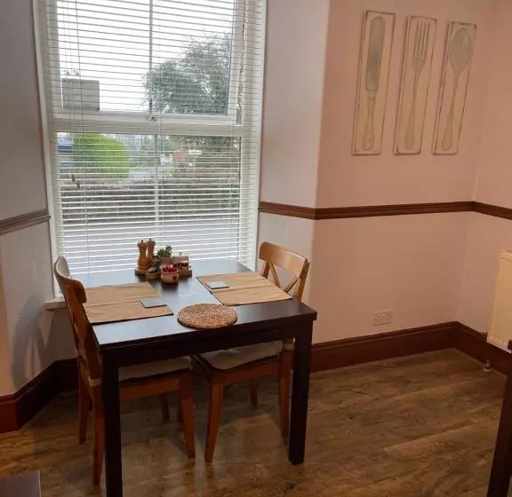 ベッドアンドブレックファースト Nythfa Guest House