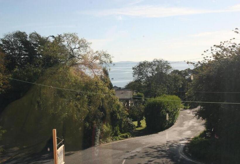 Aamiaismajoitus (B&B) Nythfa Guest House