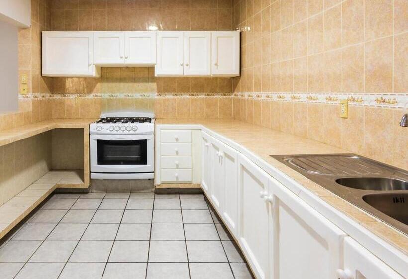 Boca Inn Hotel & Suites