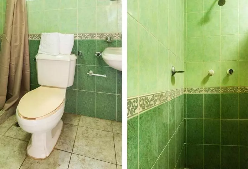 Boca Inn Hotel & Suites