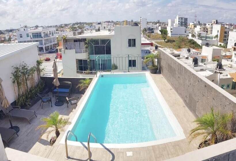 Boca Inn Hotel & Suites