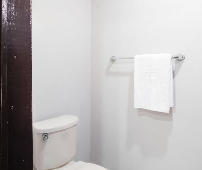 Boca Inn Hotel & Suites