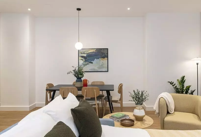 Cove Minshull Street