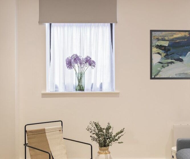 Cove Minshull Street