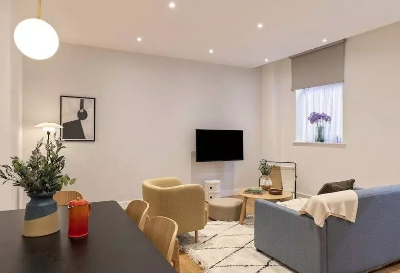 Cove Minshull Street