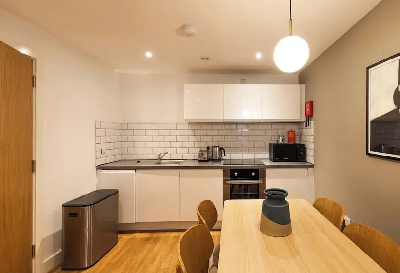 هتل Cove Minshull Street