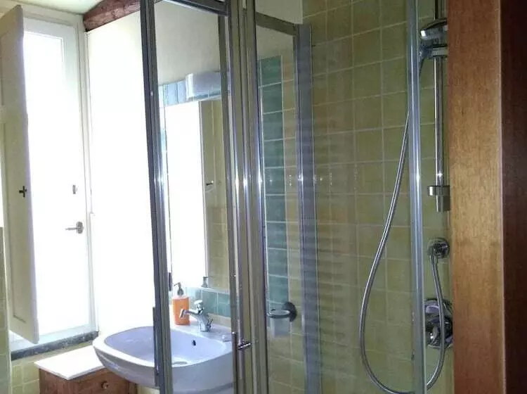 Отель La Corte Di Lucina