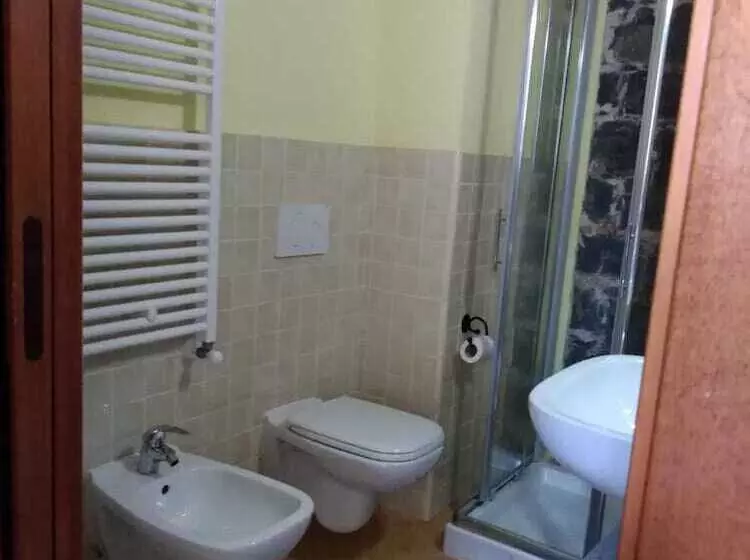 Отель La Corte Di Lucina