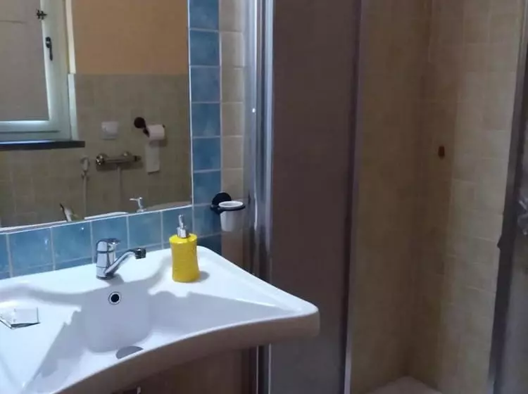 Отель La Corte Di Lucina