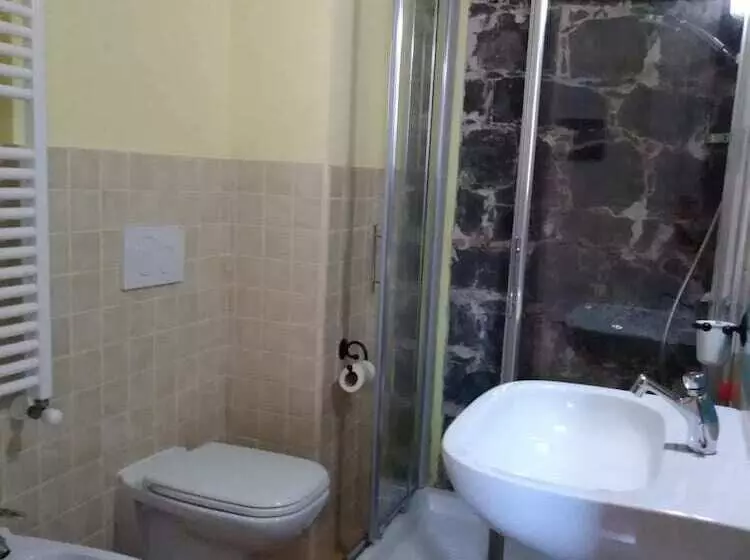 Отель La Corte Di Lucina