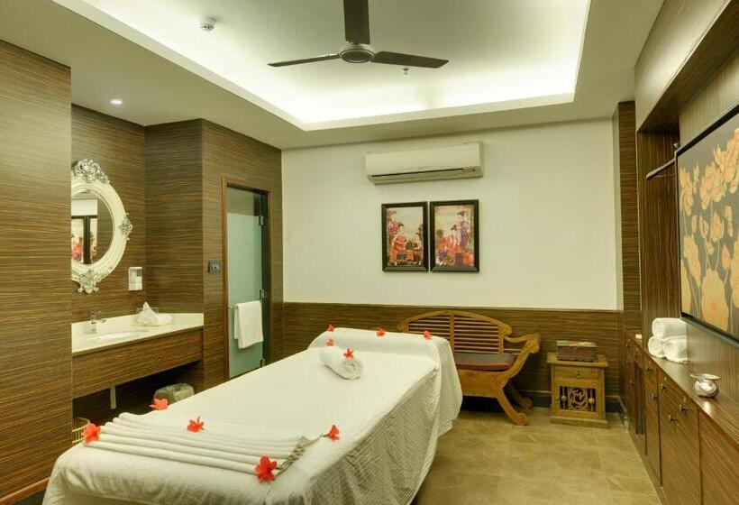 هتل Mayfair Waves