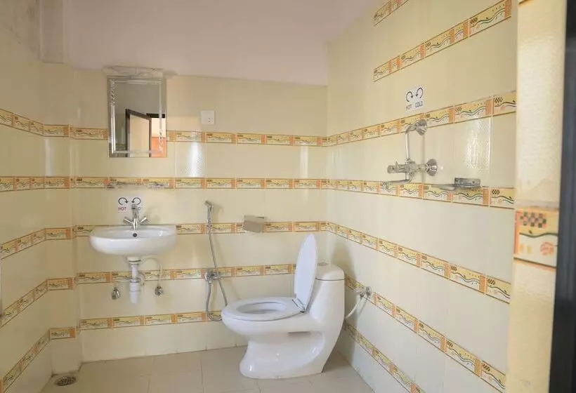 هتل Nepalaya Eco Hostel