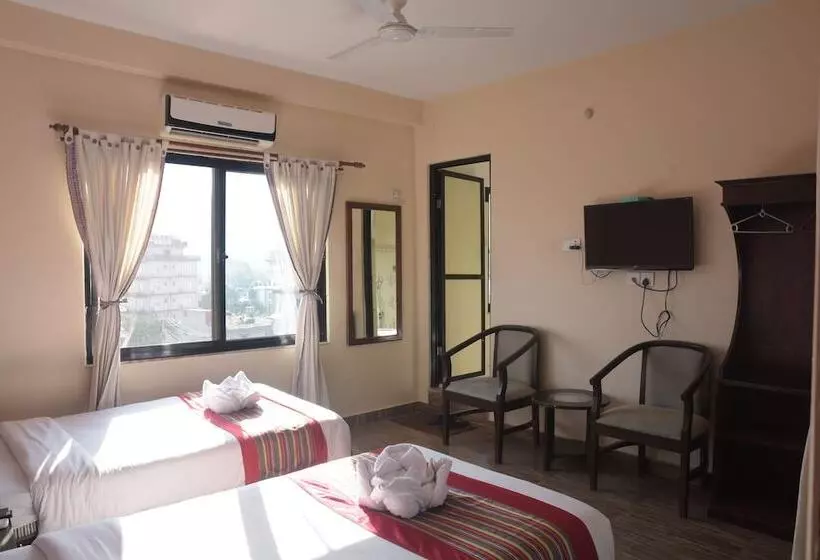 هتل Nepalaya Eco Hostel
