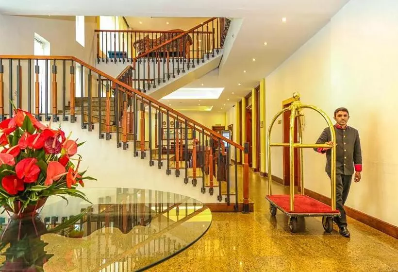 Hotel Oak Ray Regency