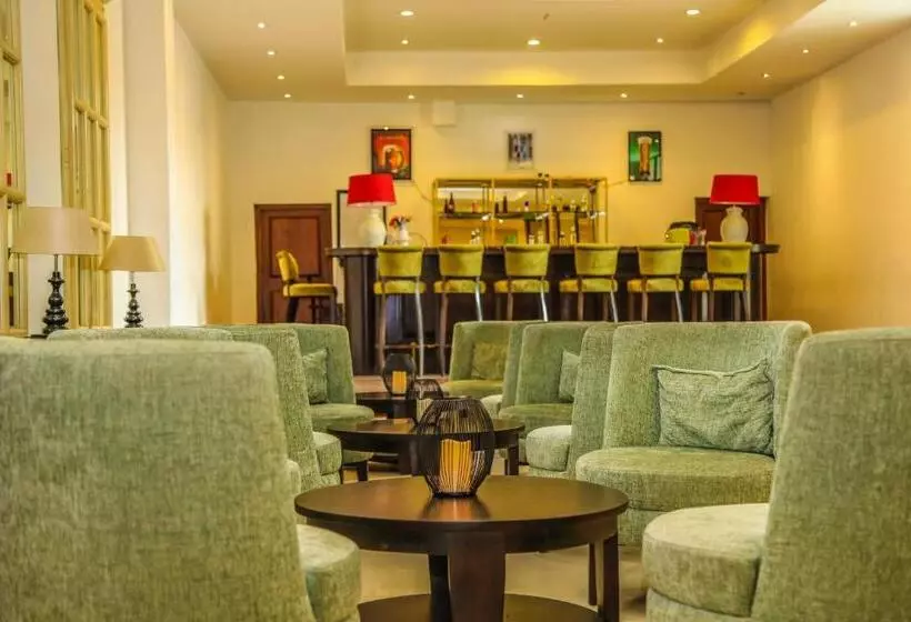 Hotel Oak Ray Regency