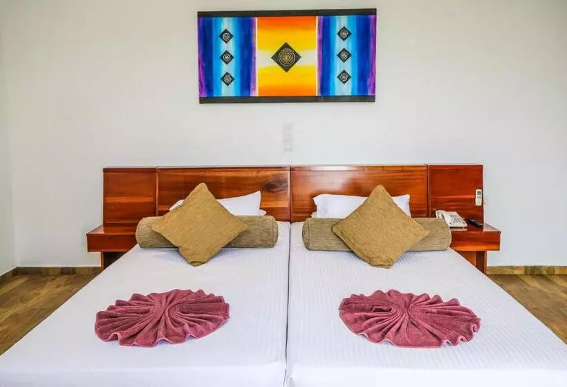 Hotel Oak Ray Regency