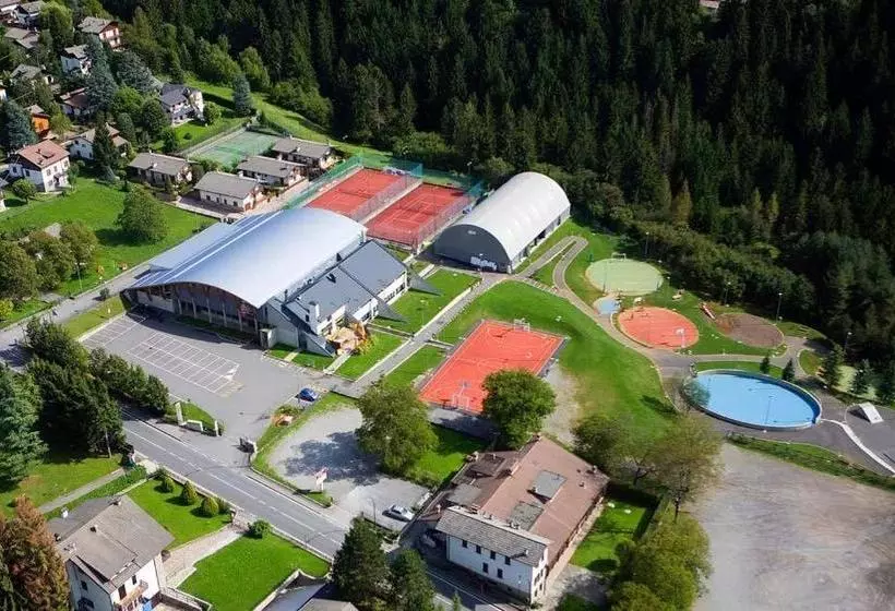 בית מלון כפרי Pineta