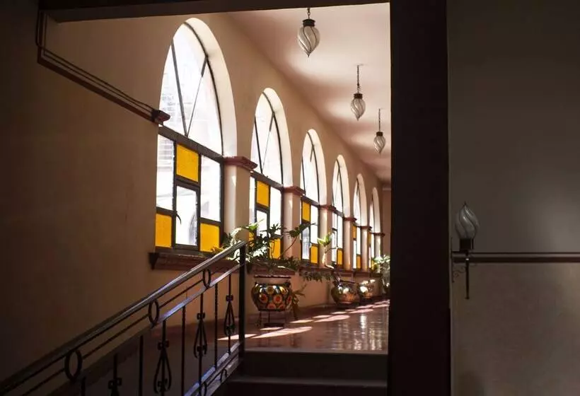 هتل Posada De La Moneda