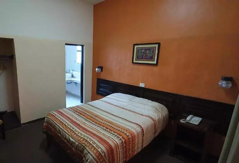 هتل Posada De La Moneda