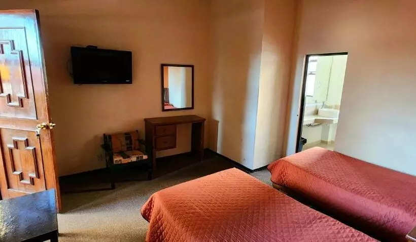 هتل Posada De La Moneda