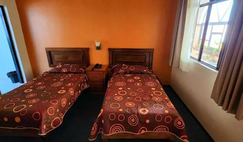 هتل Posada De La Moneda