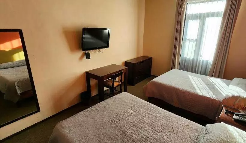 هتل Posada De La Moneda