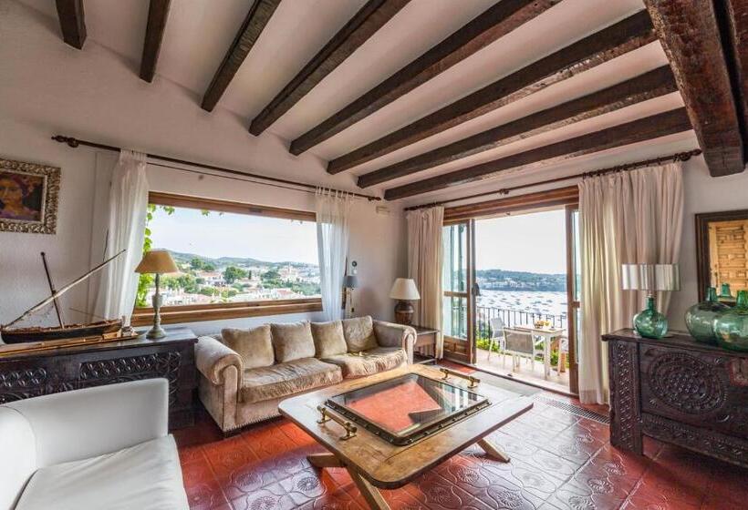 فندق Rec De Palau