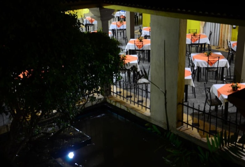 בית מלון כפרי Samorich