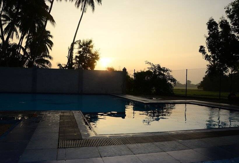 בית מלון כפרי Samorich