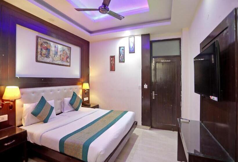 هتل Tashkent Palace   Near New Delhi Railway Station