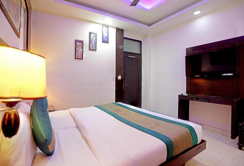 هتل Tashkent Palace   Near New Delhi Railway Station